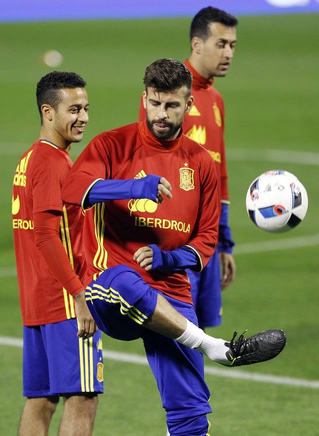 La selección española entrena en el Rico Pérez (II)