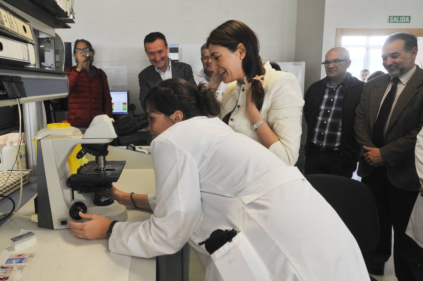 Carmen Montón visita el Hospital General de Elche