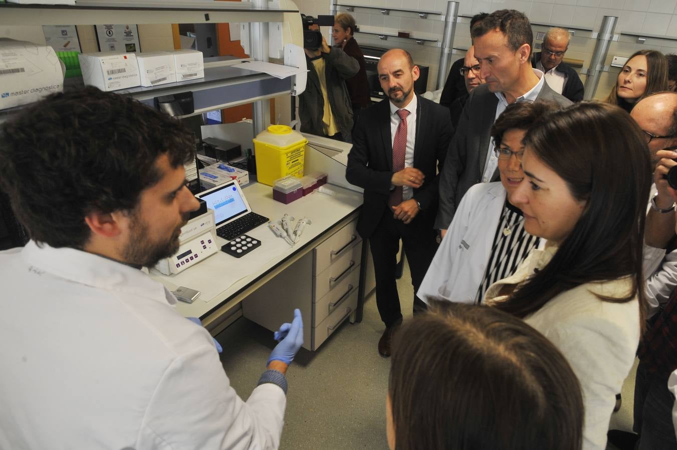 Carmen Montón visita el Hospital General de Elche