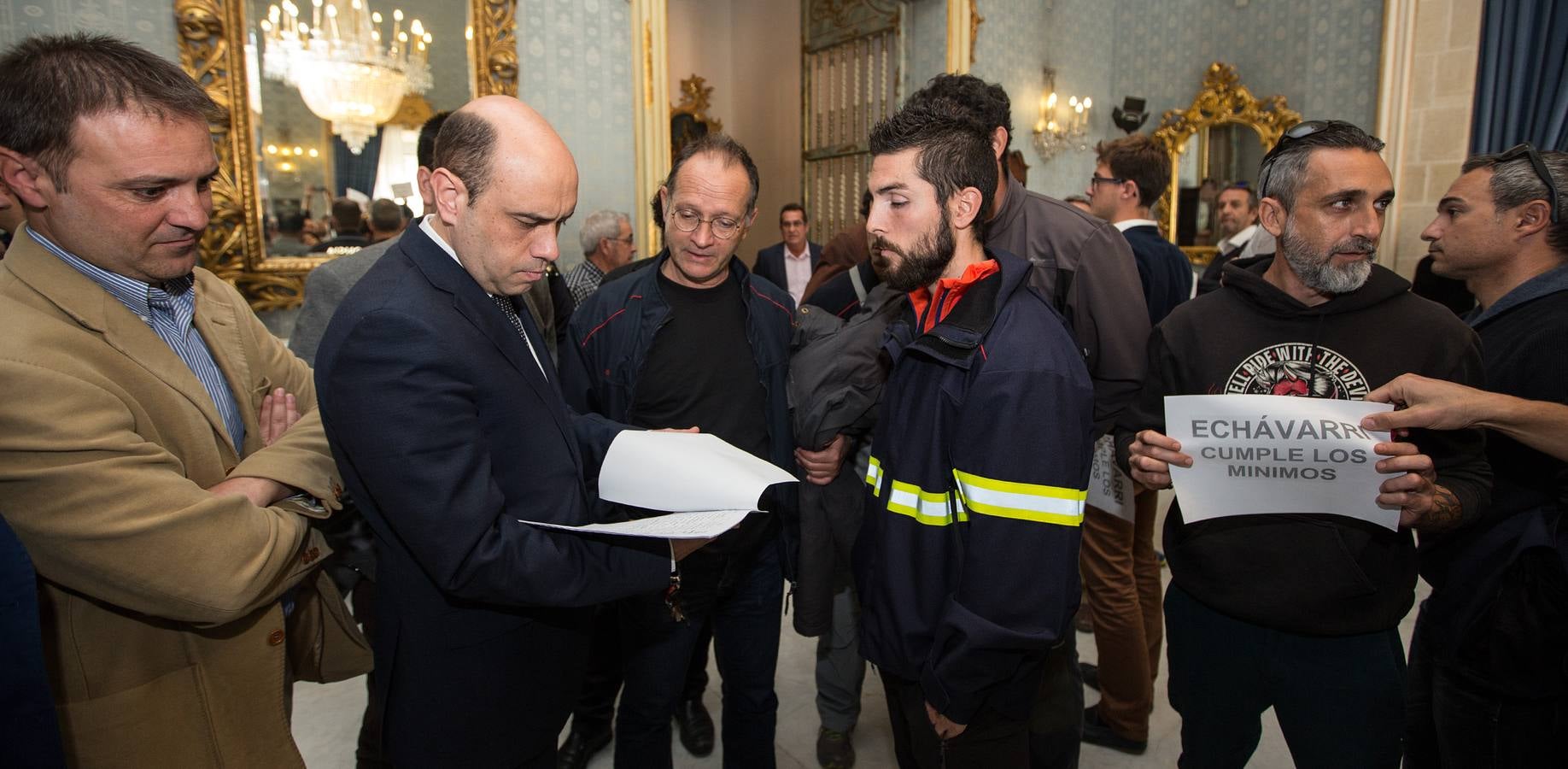 Los bomberos de Aliacnte preden el Pleno