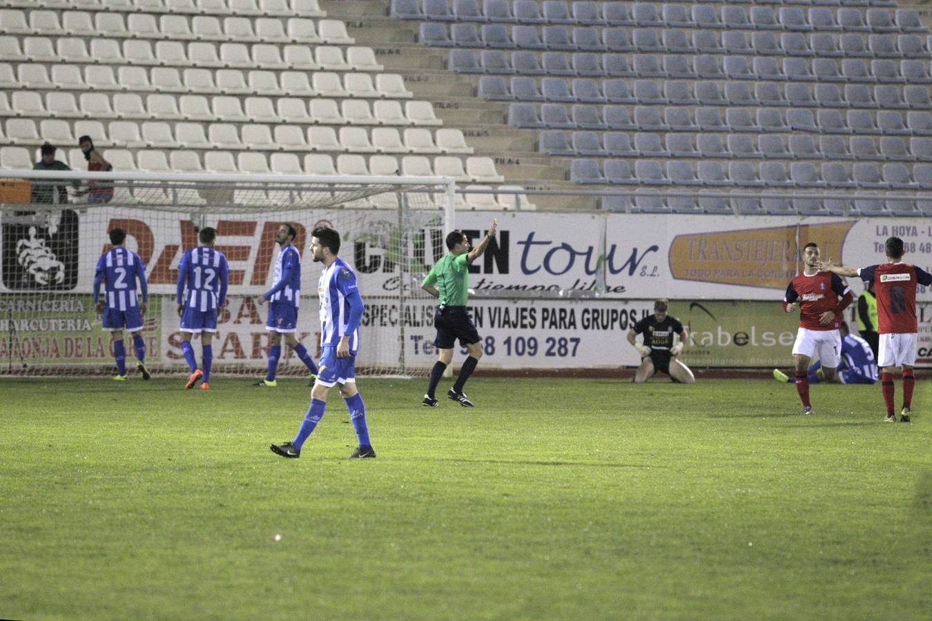 La Hoya no levanta el pie ante el Recre (2-1)