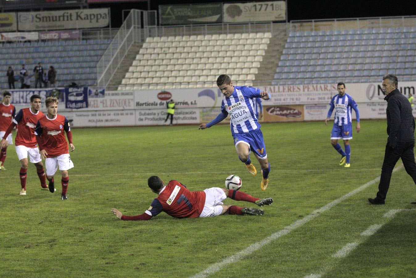 La Hoya no levanta el pie ante el Recre (2-1)