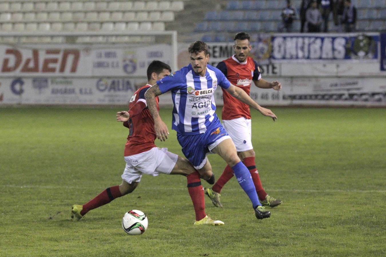 La Hoya no levanta el pie ante el Recre (2-1)
