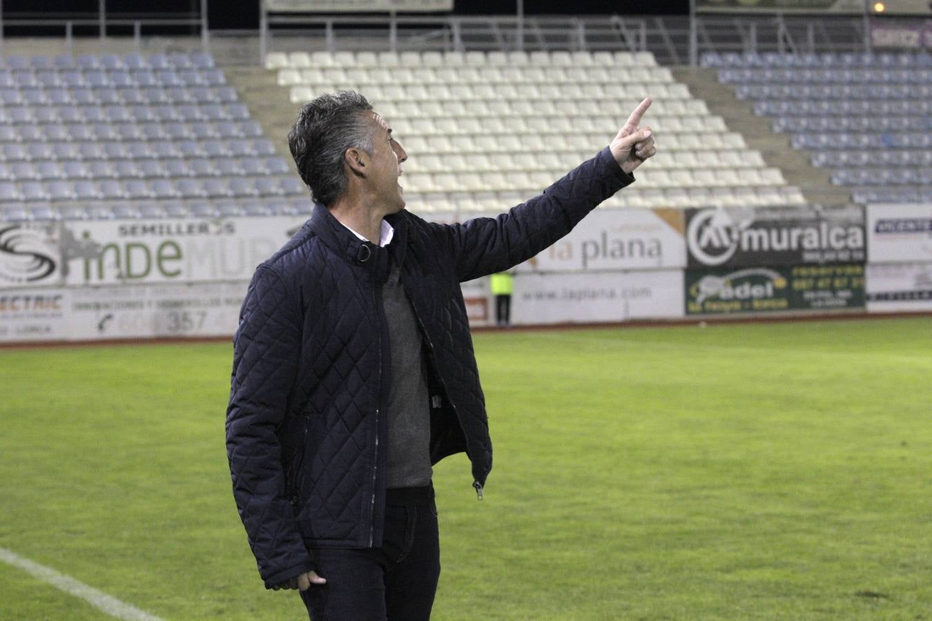 La Hoya no levanta el pie ante el Recre (2-1)
