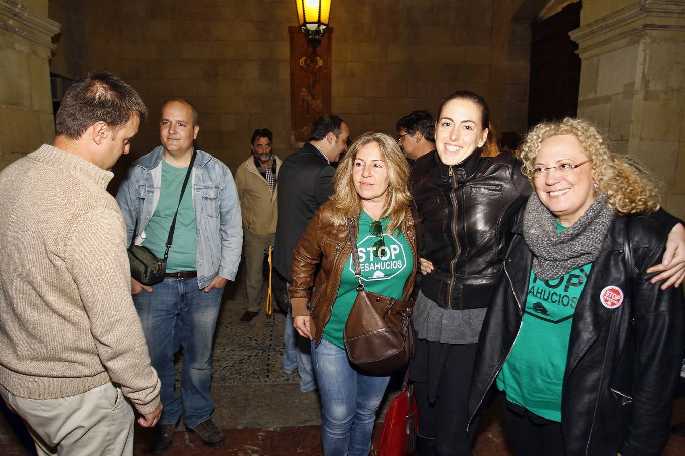 Stop Desahucios acampa en el Ayuntamiento de Alicante