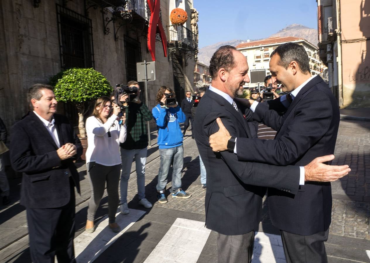 El alcalde reclama la ayuda de la Diputación para acometer inversiones en las pedanías