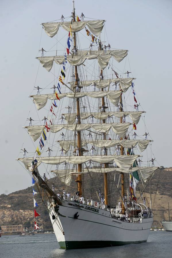 31 DE AGOSTO. El buque escuela 'ARM Cuauhtémoc', de México, atracó en el puerto de Cartagena y centenares de compatriotas lo visitaron.