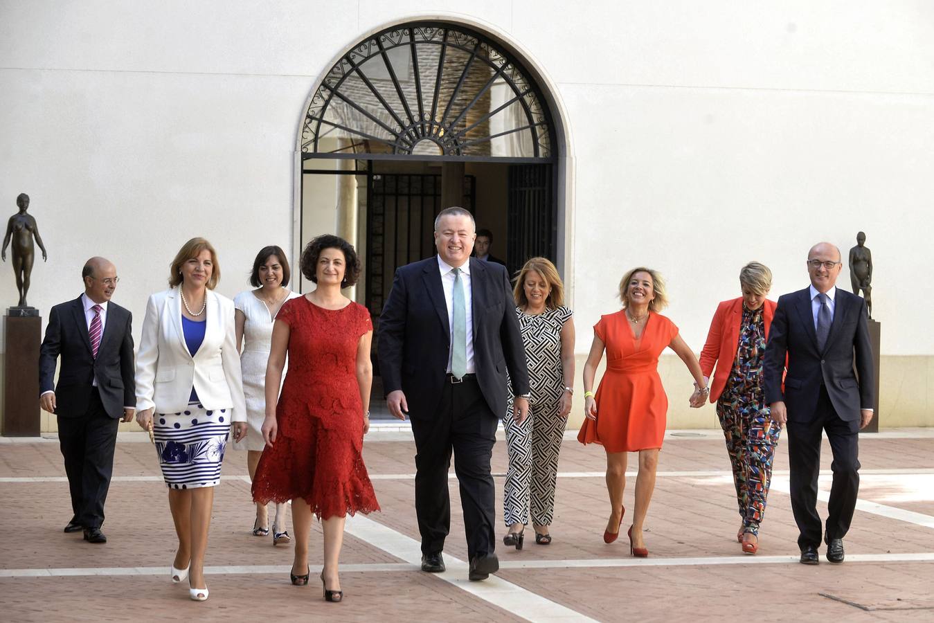 5 DE JULIO. Pedro Antonio Sánchez preside la toma de posesión del nuevo ejecutivo, con siete caras nuevas y el mayor número de mujeres e independientes de la historia autonómica.