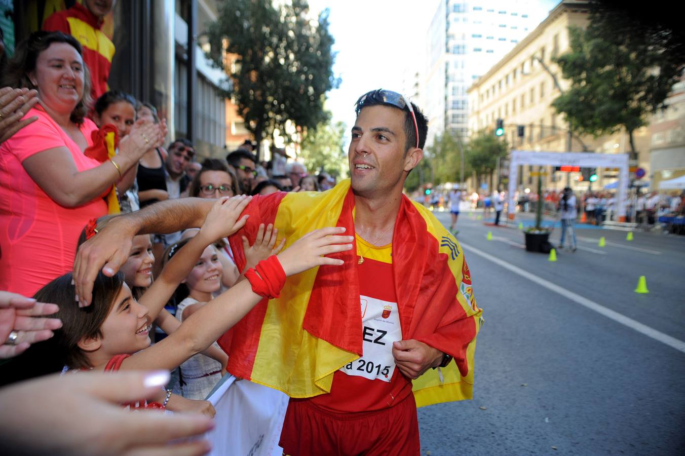 18 DE MAYO. Miguel Ángel López, marchador de Llano de Brujas, arrasa en la Copa de Europa celebrada en Murcia.