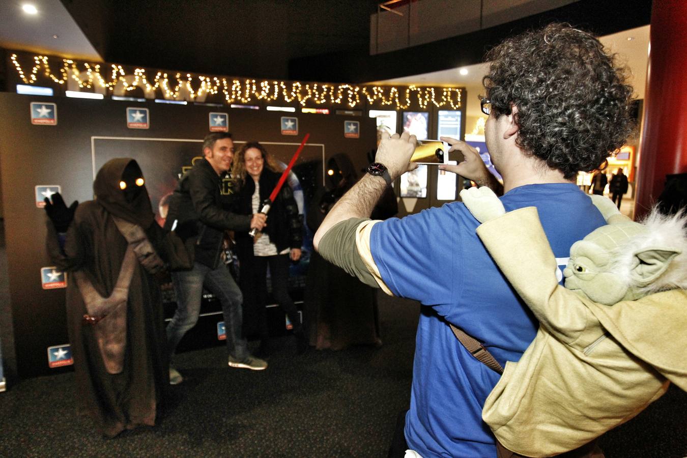 Colas en el estreno de &#039;Star Wars&#039; en Alicante