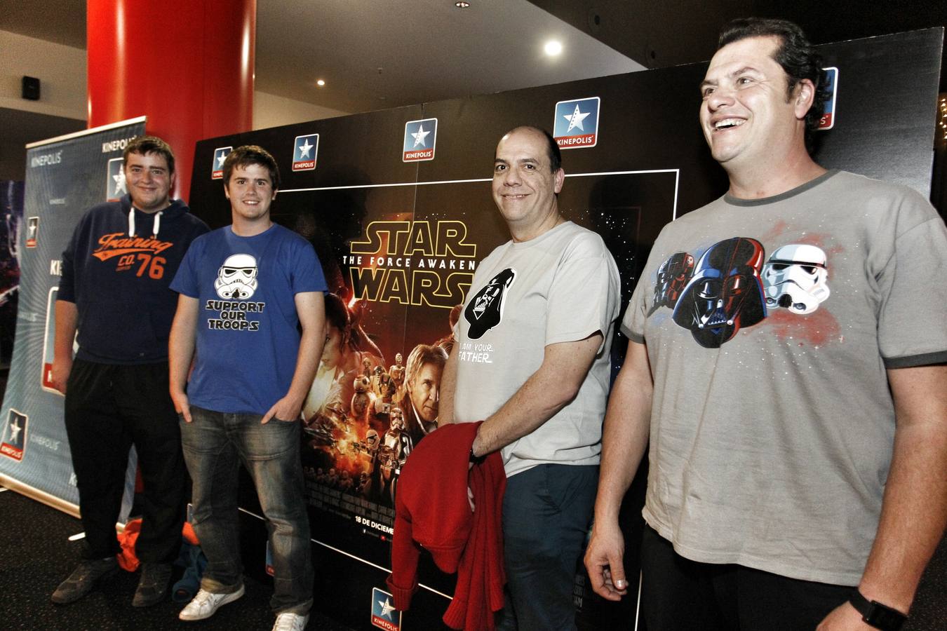 Colas en el estreno de &#039;Star Wars&#039; en Alicante