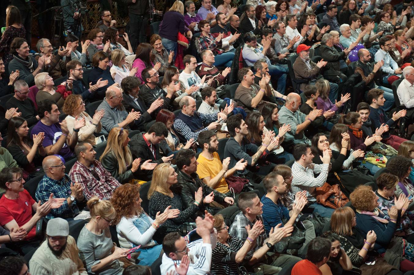 El Teatro Circo, abarrotado para ver a Pablo Iglesias