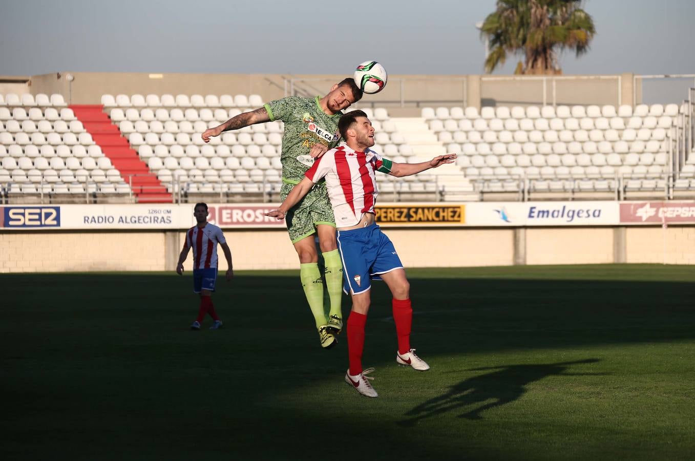 La Hoya se deja 3 puntos en Algeciras (2-1)