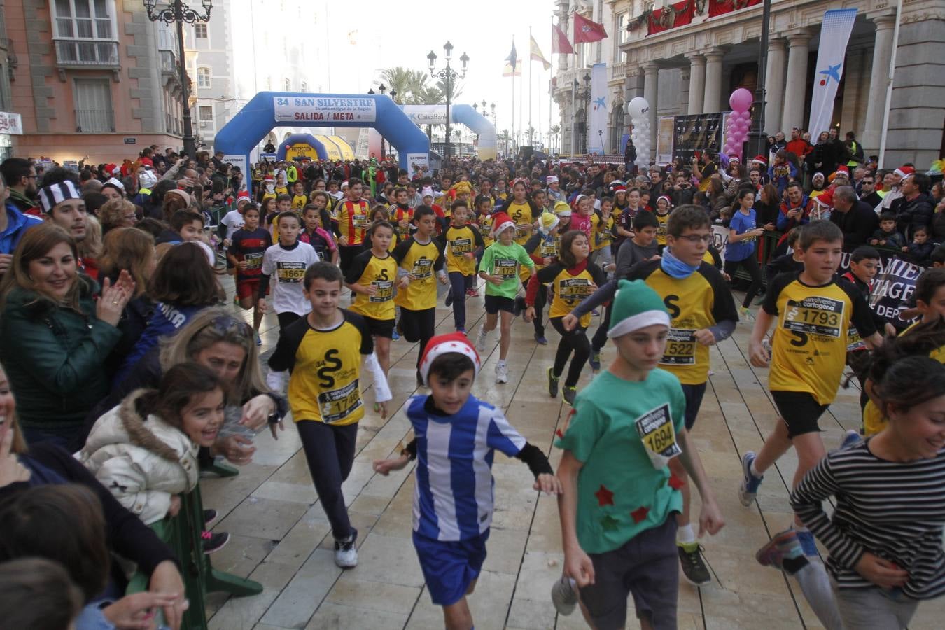 Alevines e infantiles a la carrera en Cartagena