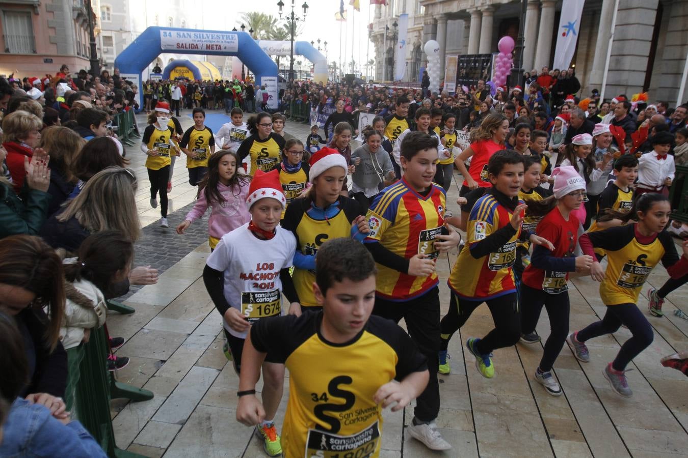 Alevines e infantiles a la carrera en Cartagena