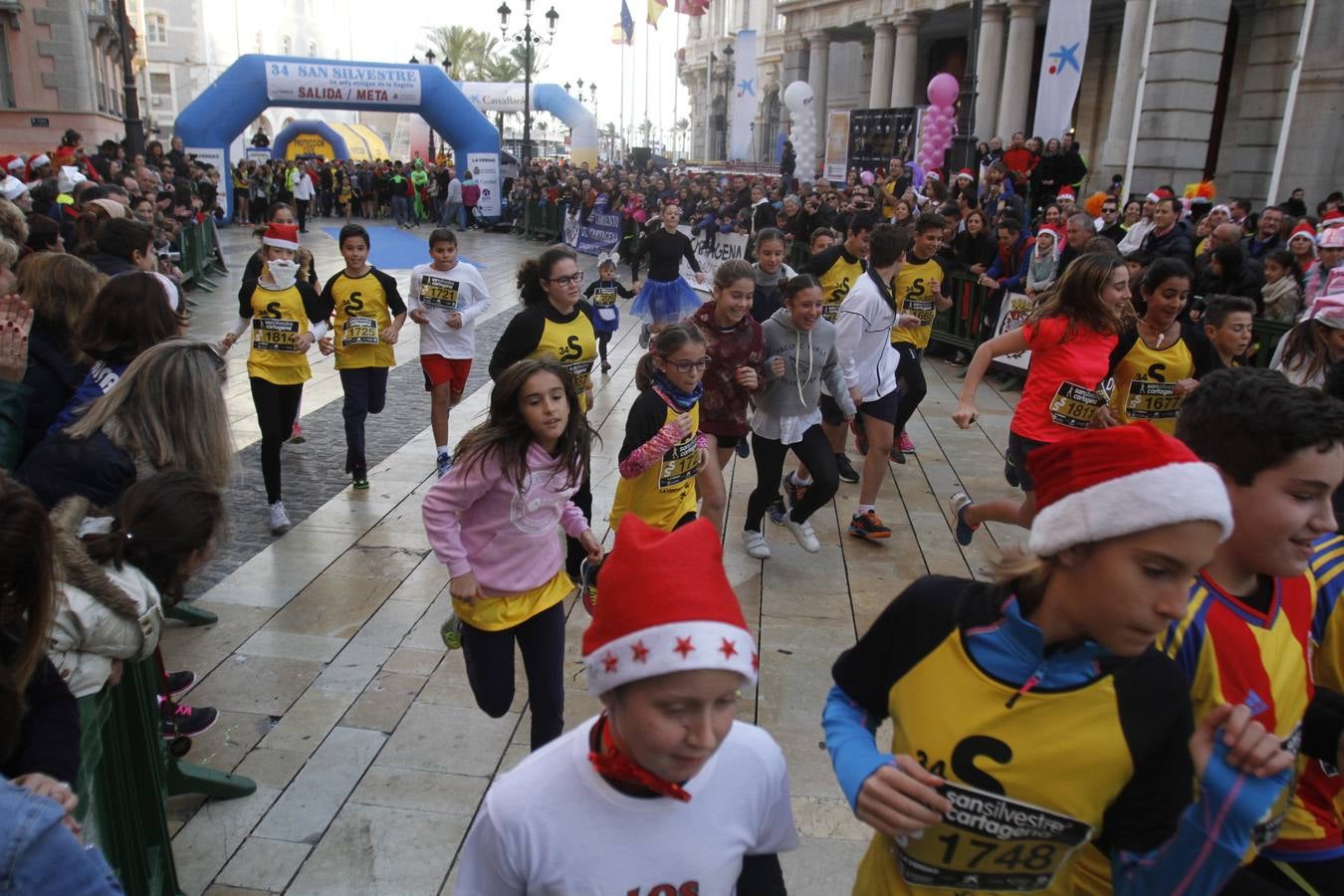 Alevines e infantiles a la carrera en Cartagena