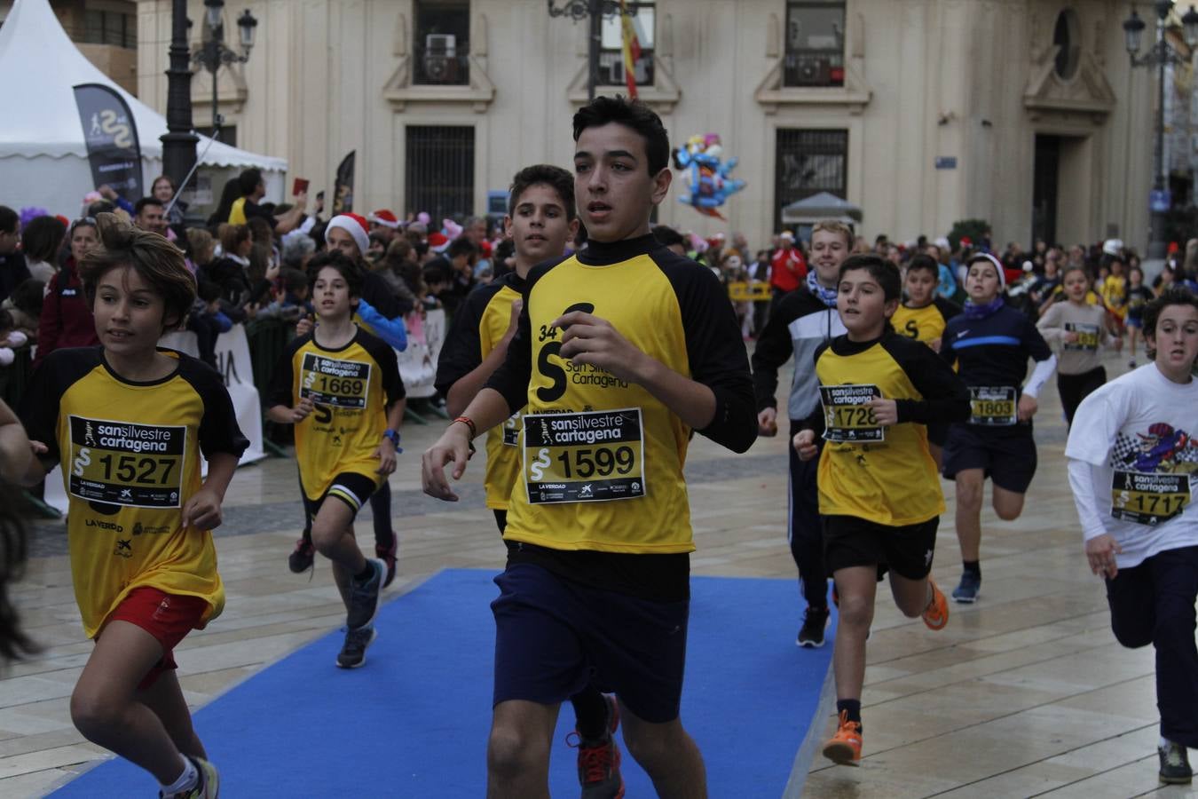 Alevines e infantiles a la carrera en Cartagena