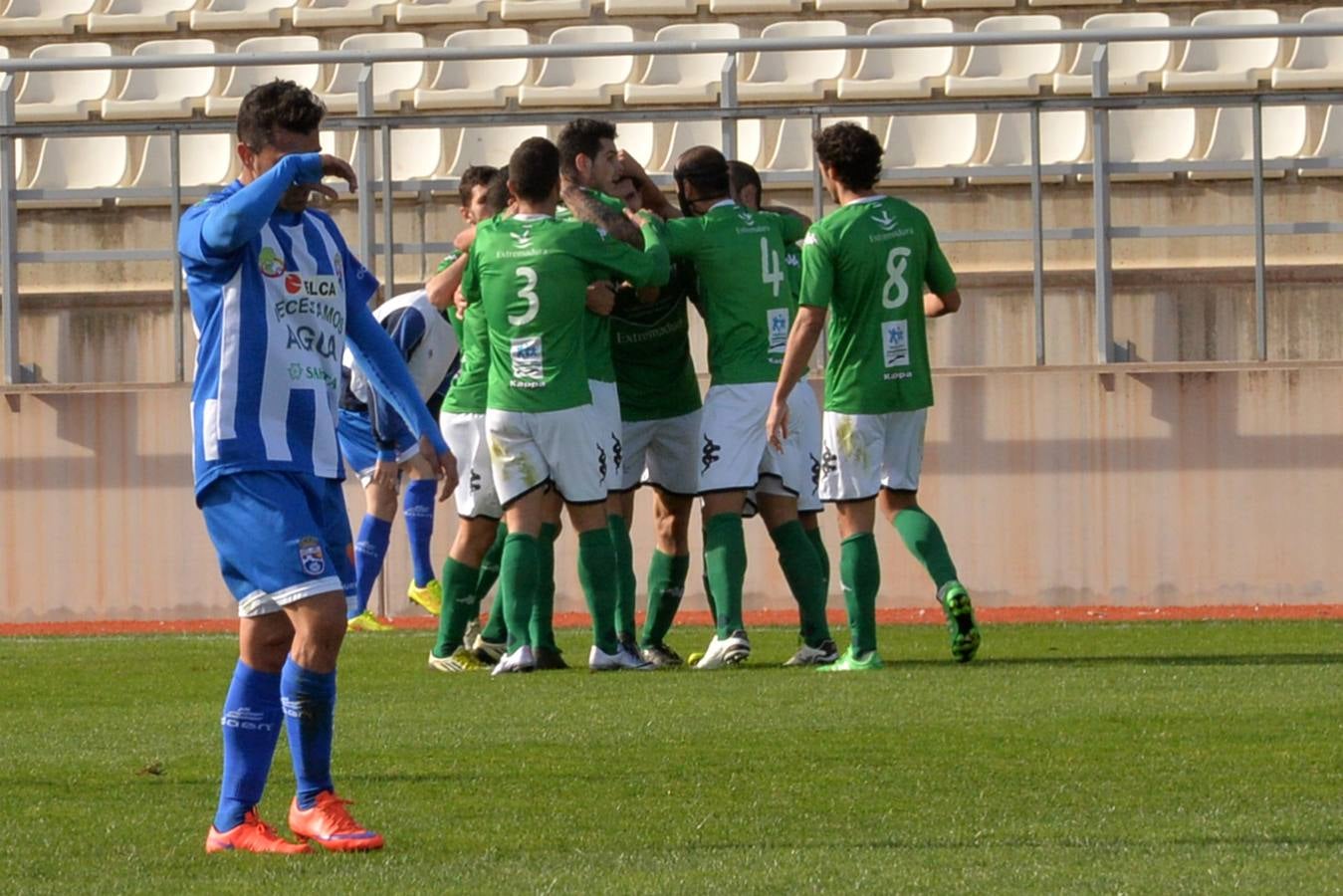 Batacazo de La Hoya ante el Villanovense (0-5)