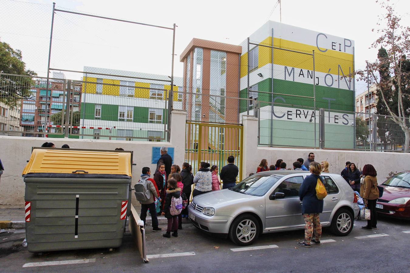 Los niños vuelven al colegio Manjón Cervantes tras siete años de &#039;exilio