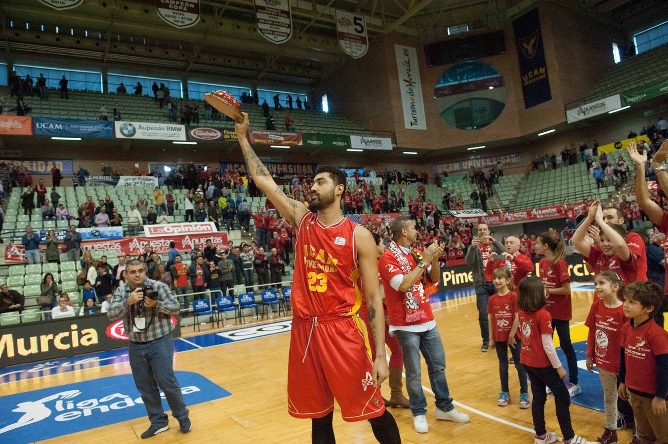 La grada del UCAM Murcia - Montakit