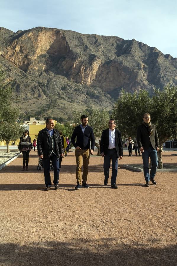 El PP acondiciona una zona verde con pista deportiva en la zona residencial de Redován