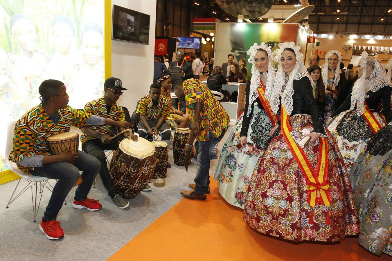 Las fiestas alicantinas, protagonistas en Madrid