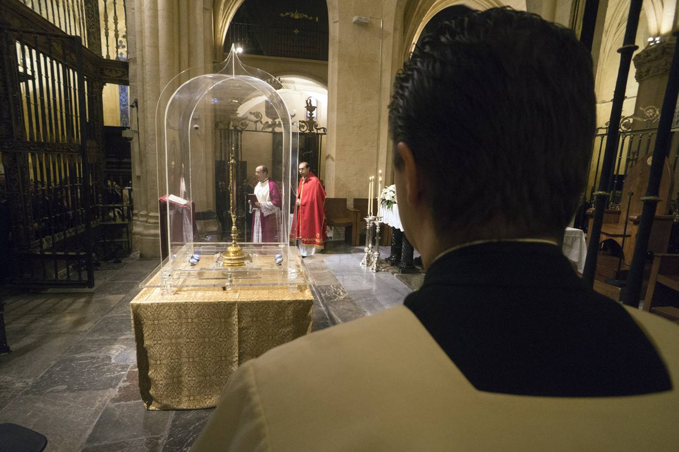 La Catedral reedita el ritual de cada año en el Monasterio de la Santa Faz