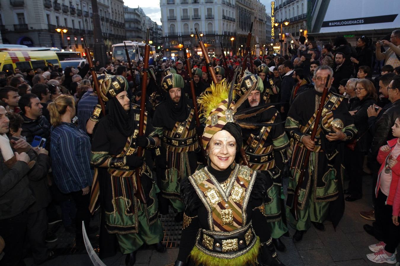 La fiesta de la provincia recorre el centro de Madrid