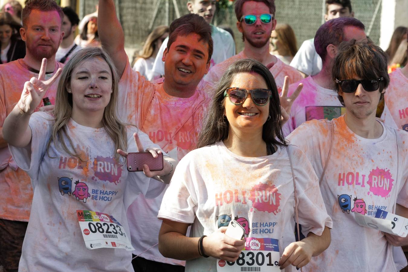 La &#039;Holi Run&#039; llena las calles de color