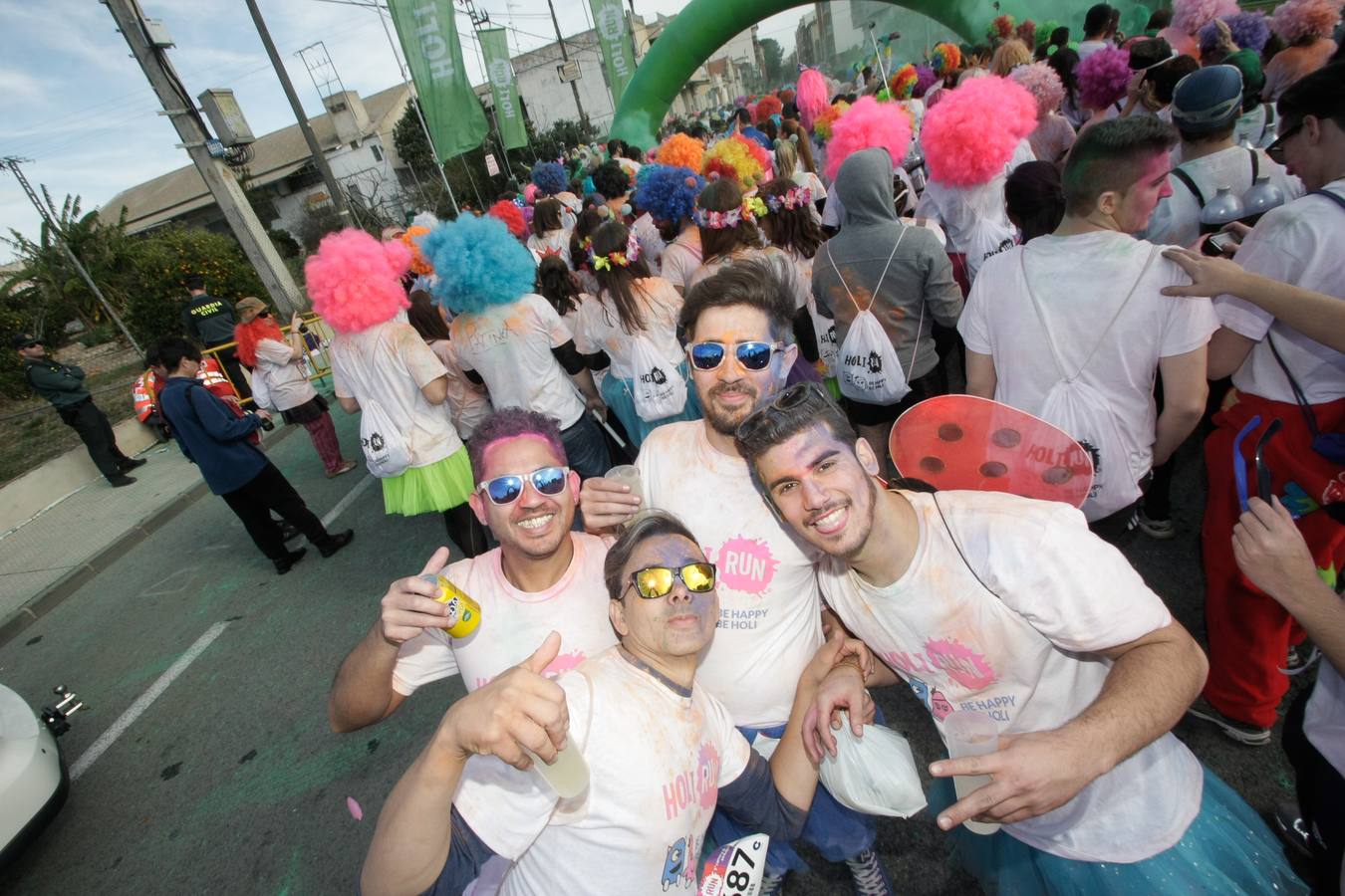 La &#039;Holi Run&#039; llena las calles de color