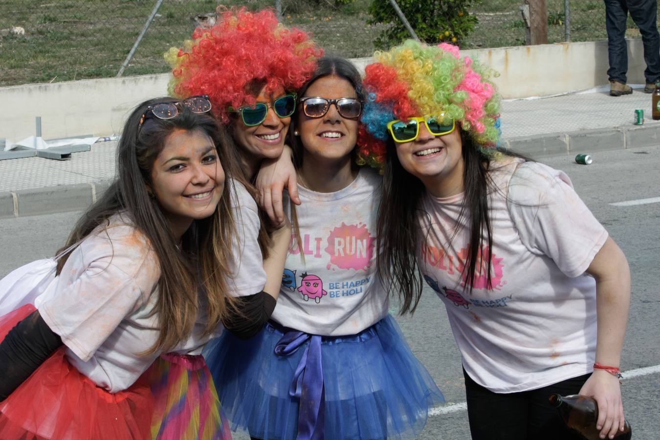 La &#039;Holi Run&#039; llena las calles de color