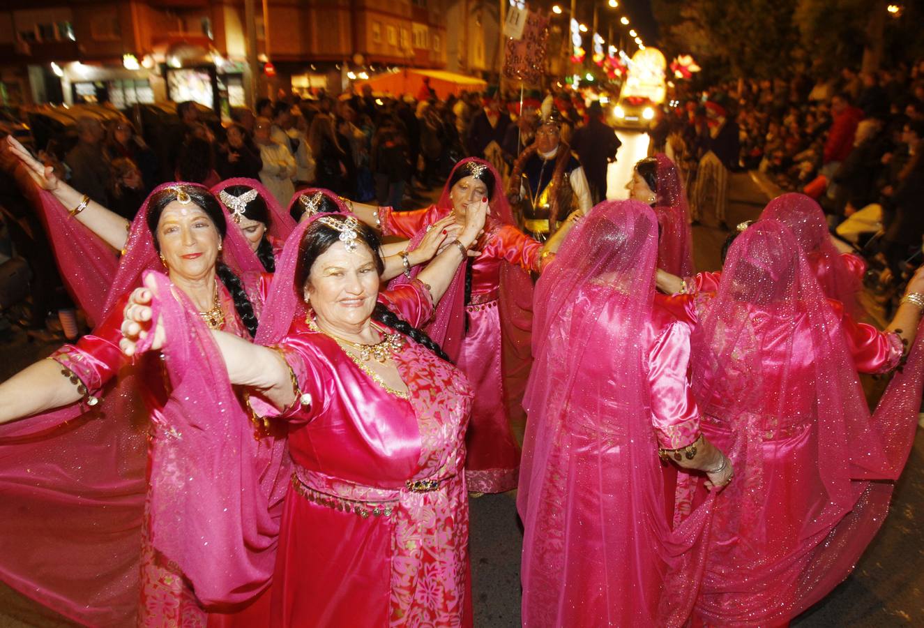 El Carnaval gana al frío de calle en Cartagena