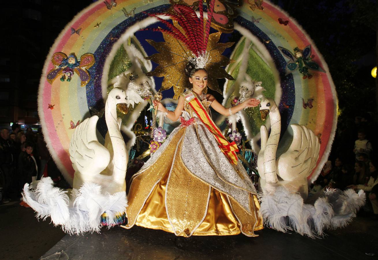 El Carnaval gana al frío de calle en Cartagena