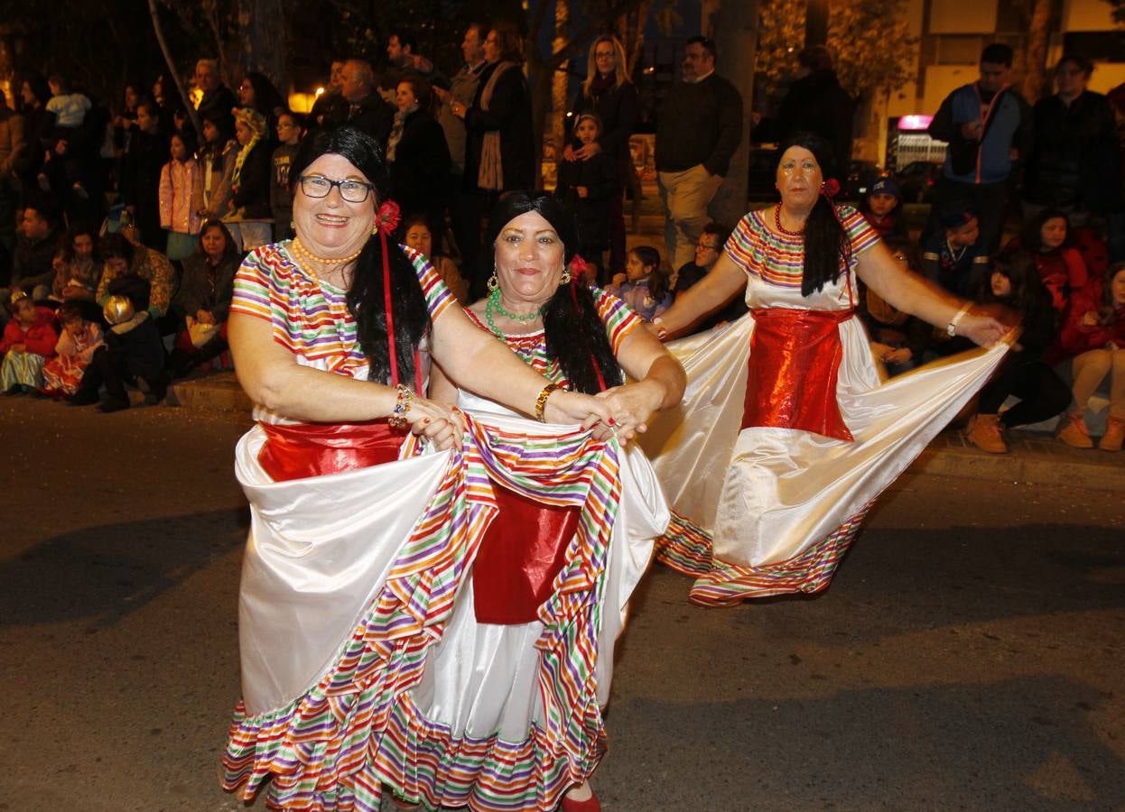 El Carnaval gana al frío de calle en Cartagena