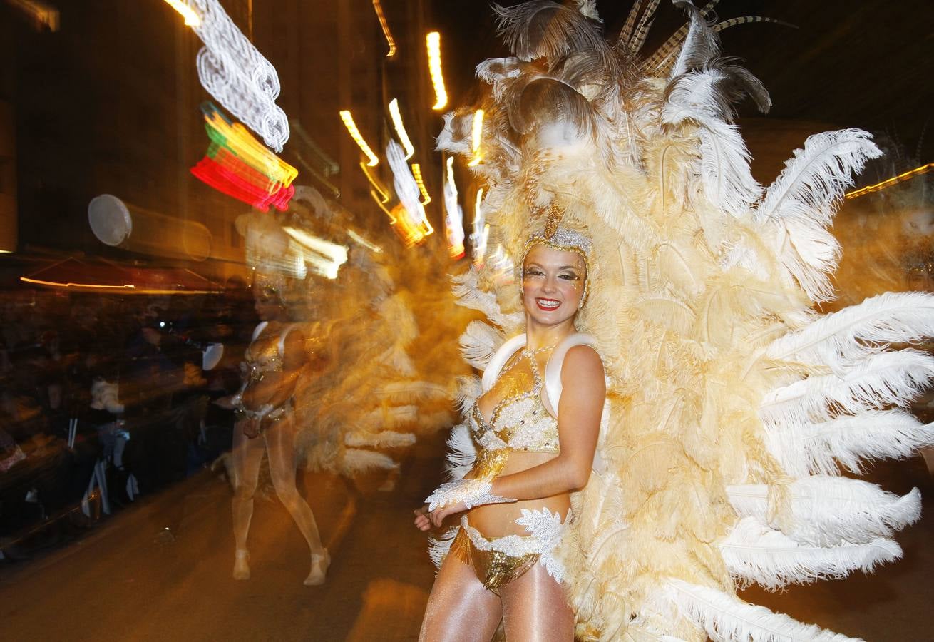 El Carnaval gana al frío de calle en Cartagena