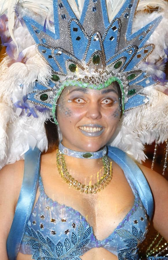 El Carnaval gana al frío de calle en Cartagena