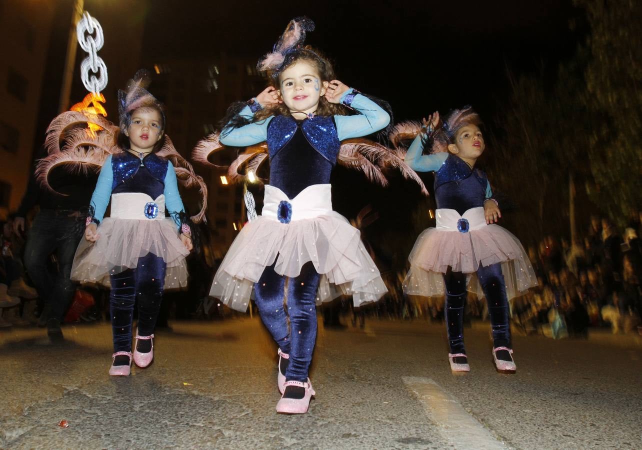 El Carnaval gana al frío de calle en Cartagena