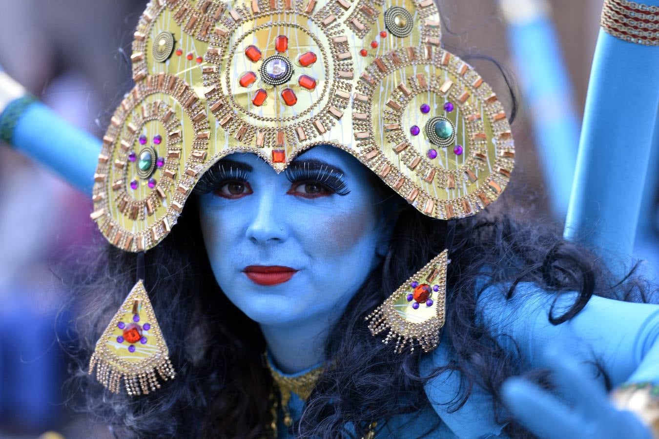 El Cabezo vibra con su desfile grande