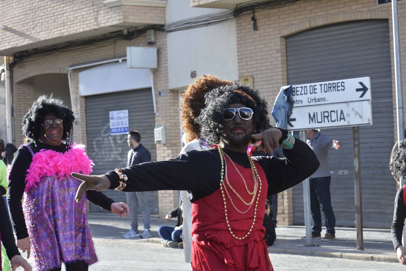 El Cabezo vibra con su desfile grande