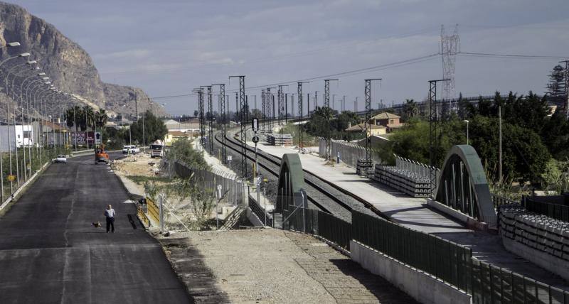 El PSOE de Orihuela pide la mejora de las calles afectadas por el AVE