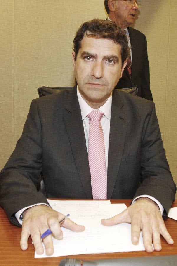 Garre rebate a Valcárcel y se alía con la oposición