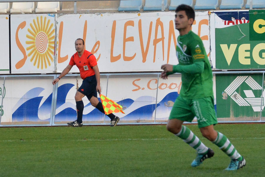 Un asistente local en el triunfo del Brócoli Mecánico (2-0)