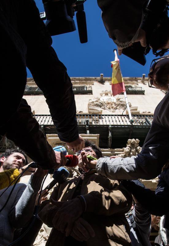 Minuto de silencio en el Ayuntamiento de Alicante por la última víctima de violencia de género