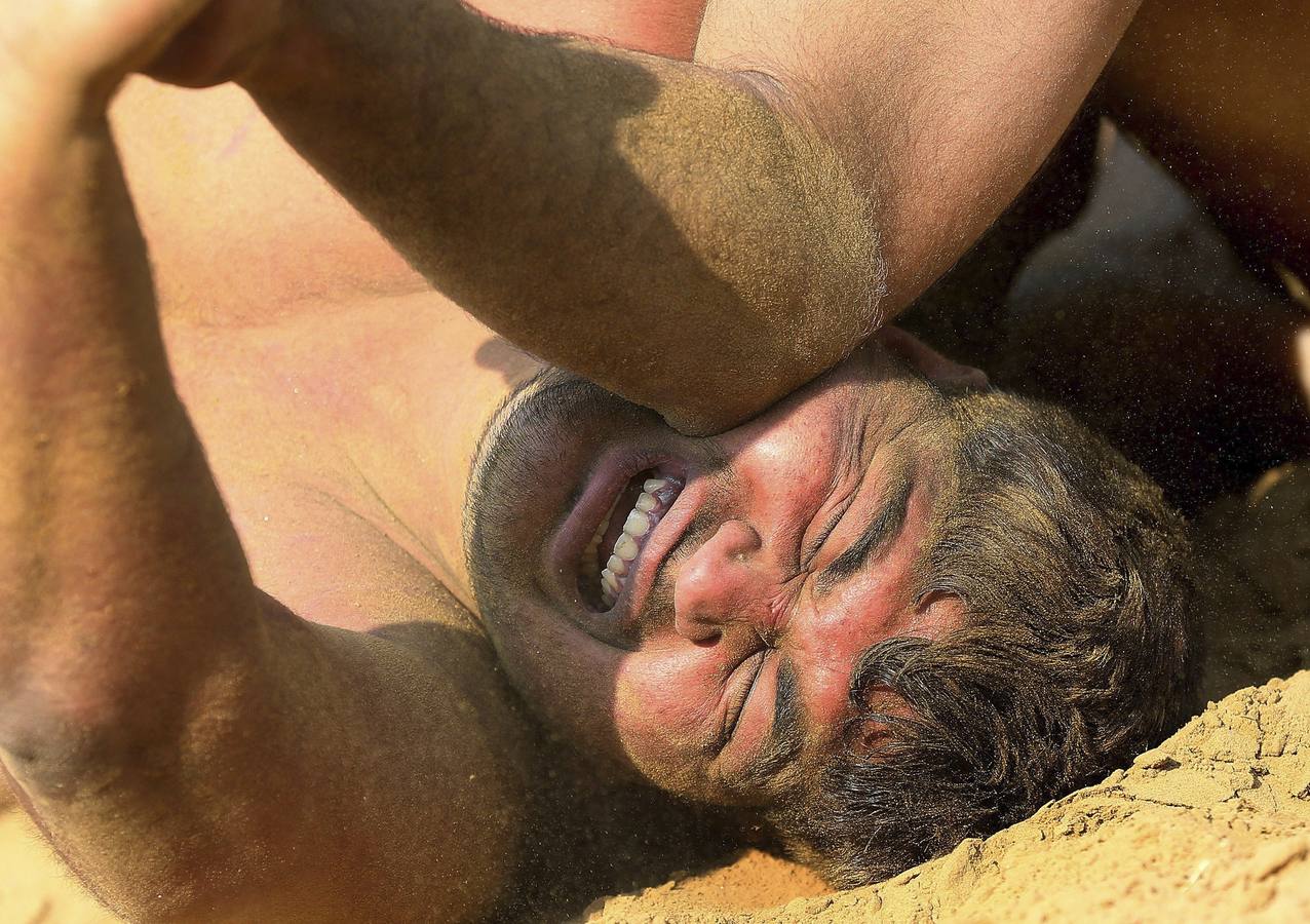 Lucha sobre la arena