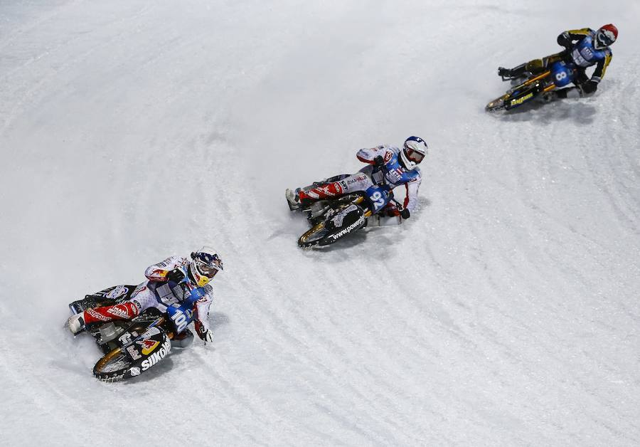 Hielo y motos a toda velocidad