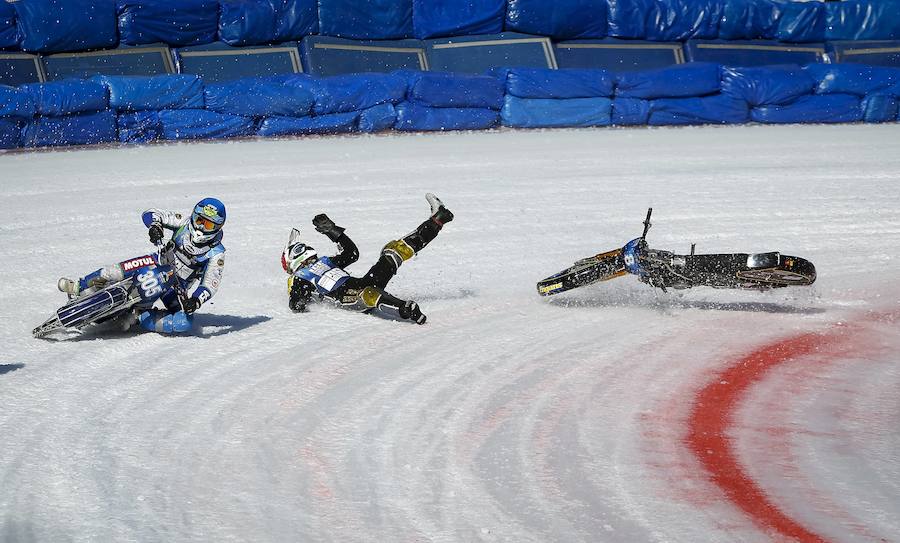 Hielo y motos a toda velocidad