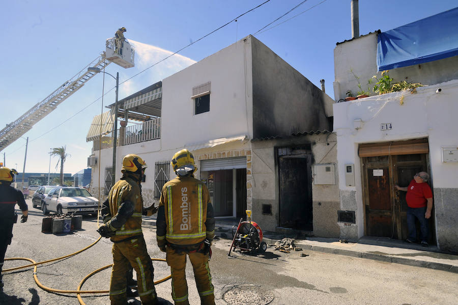 Incendio en un taller de calzado en Elche