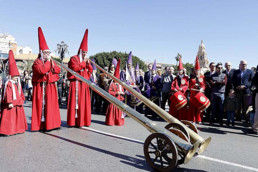 Bocinas, tambores y heraldos anuncian la Semana Santa en Murcia