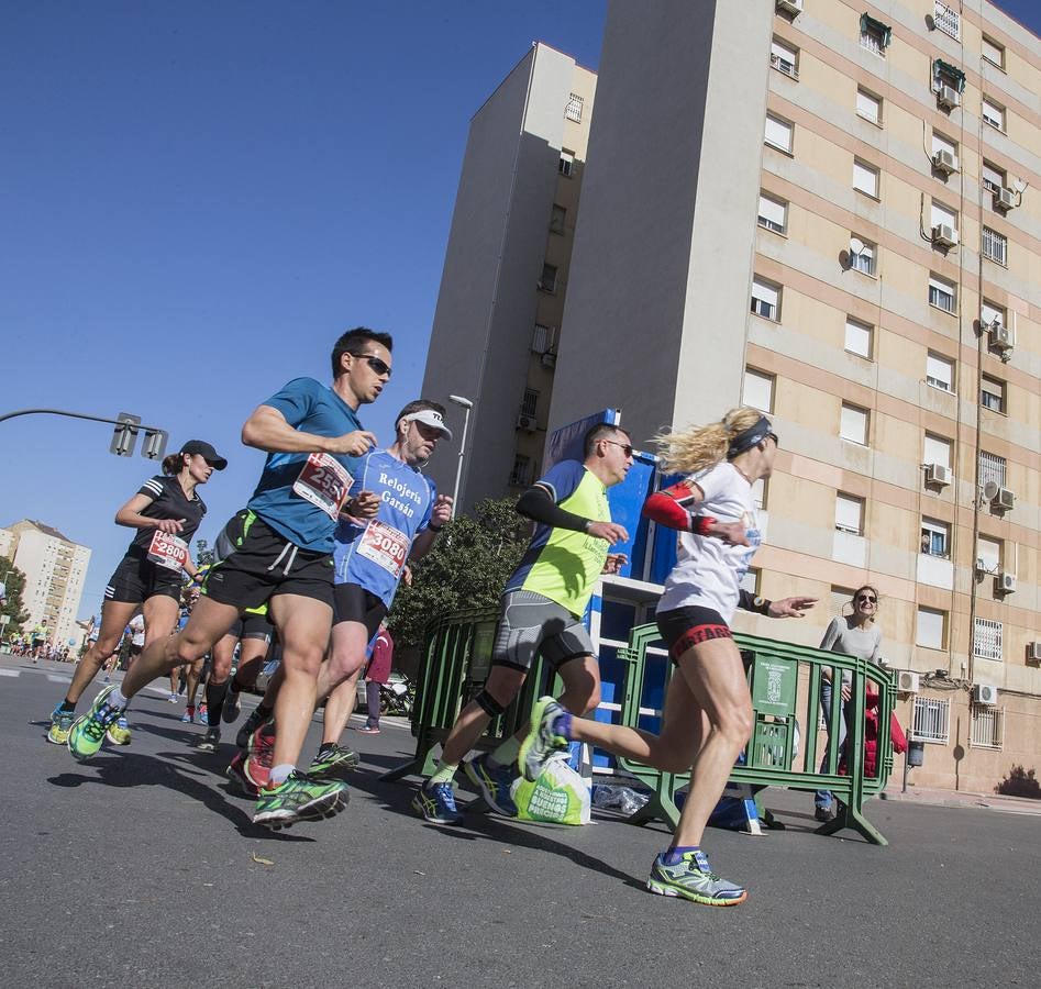 Alberto González se impone en la Media Maratón de Cartagena