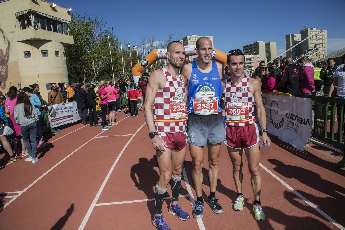 Alberto González se impone en la Media Maratón de Cartagena